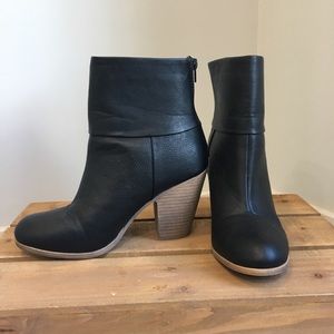 SO Black Heeled Booties